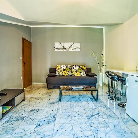 Apartments Ori Pula Exterior photo